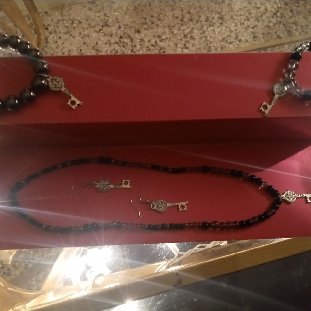 Jewelry bundle of Two - Picture 12 of 16
